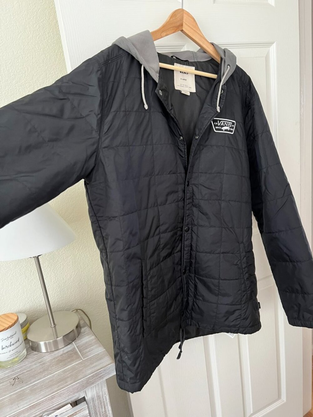 Vans Men’s XL Black Quilted Hooded Jacket Gray Fleece Hood Skate